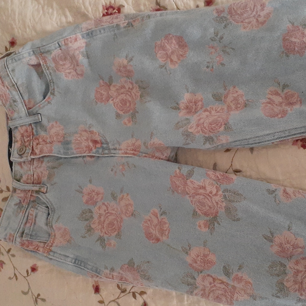 Floral Hollister Ultra Highrise Mom Jean